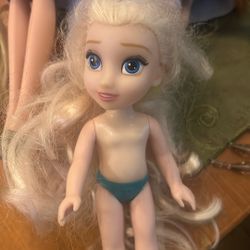 Elsa frozen Barbie and friend Elsa and Hannah