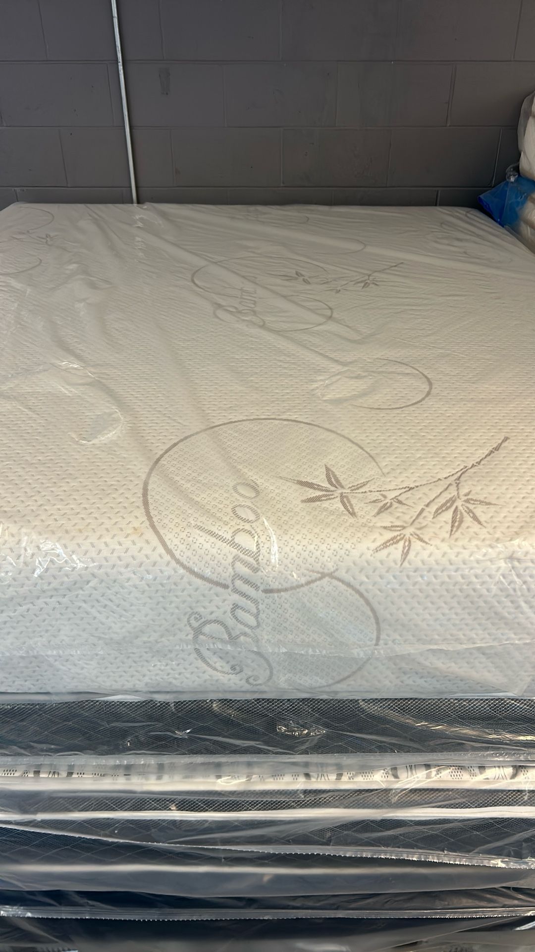 Cal King Bamboo Memory Foam Plush W/ Free Box springs