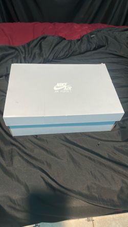 Air Force 1 ‘07 white and black size 9.5