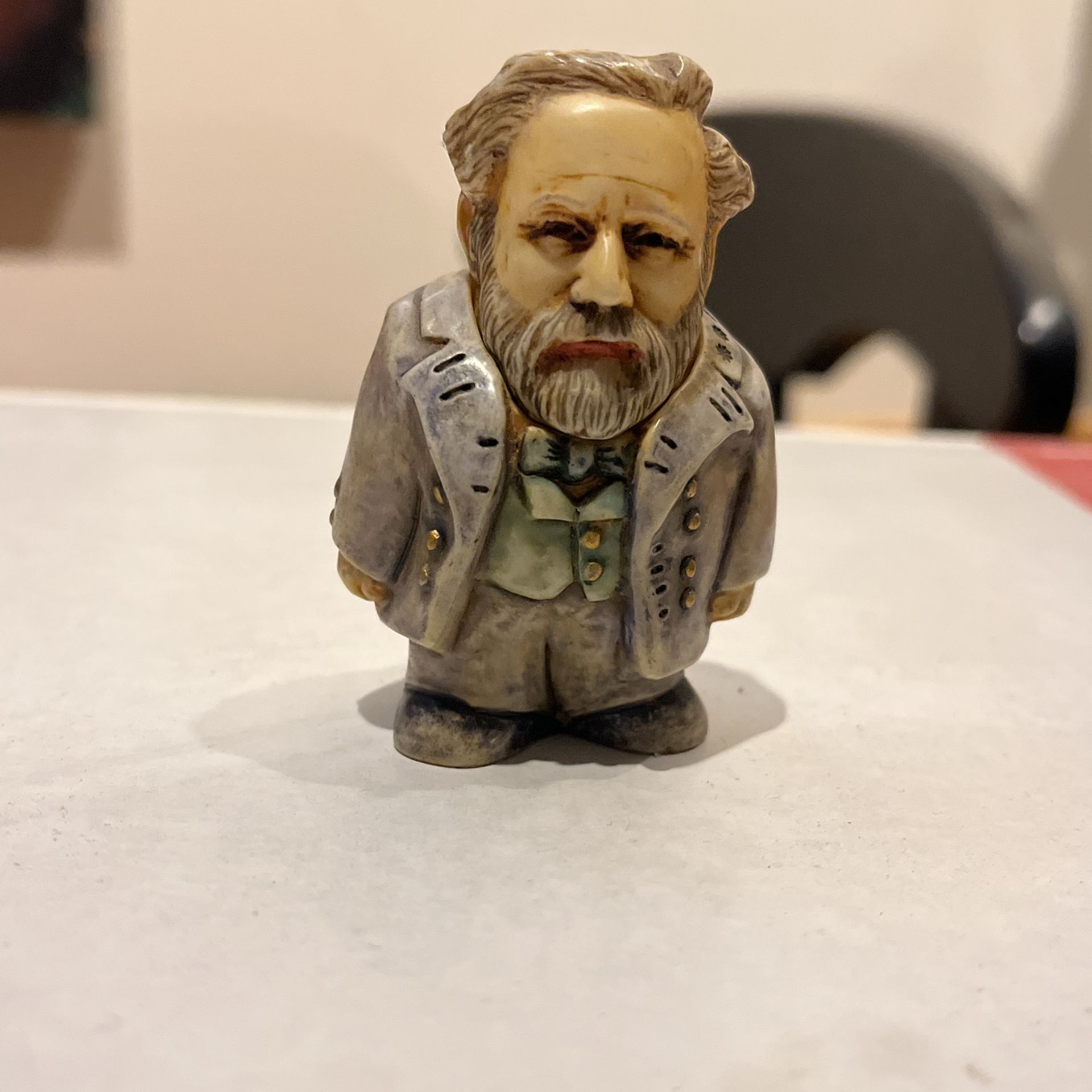 Robert E Lee, Harmony Ball Pot Bellys Historical Figurine, Retired