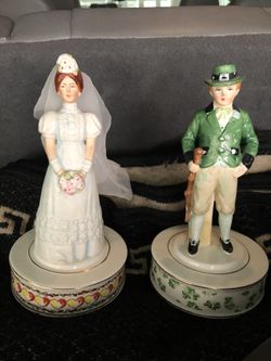 Antique 9” Schmid St.Patrick’s Irish Music Box Male Figure on Rotating Base “Danny Boy” And Bride