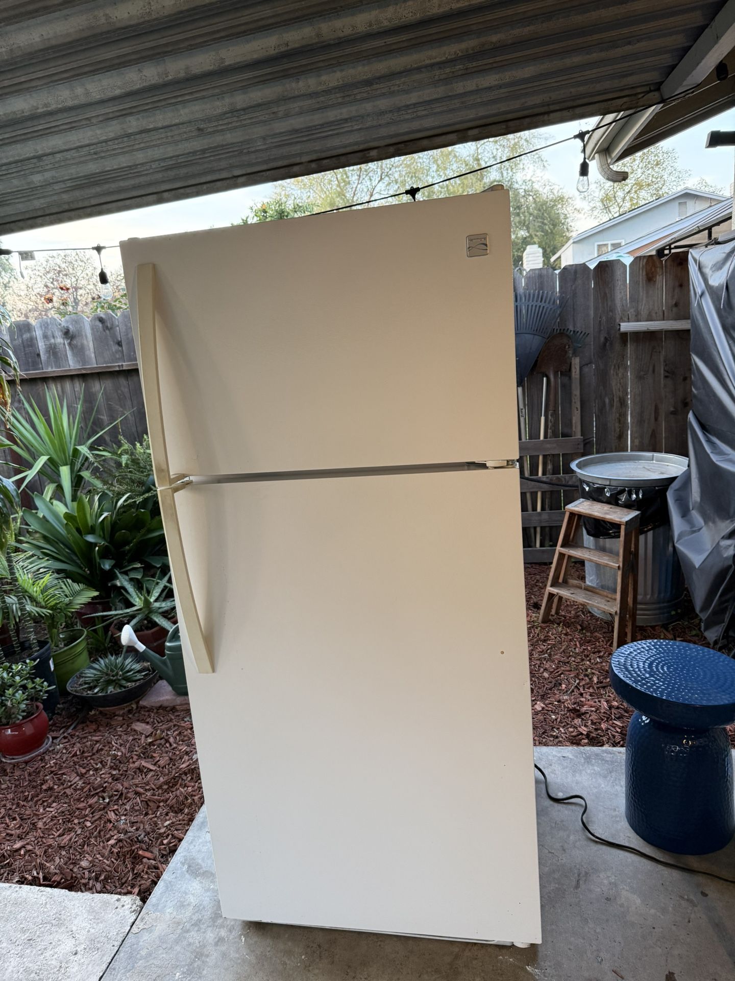 Refrigerator 