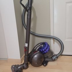 Dyson DC 47 Vacuum $400 (Very Clean)