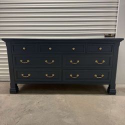 🚨Free Delivery NJ/ NY Used Navy Blue Solid Wood Dresser - 7 Drawers
