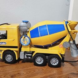 Bruder Cement Mixture Truck 