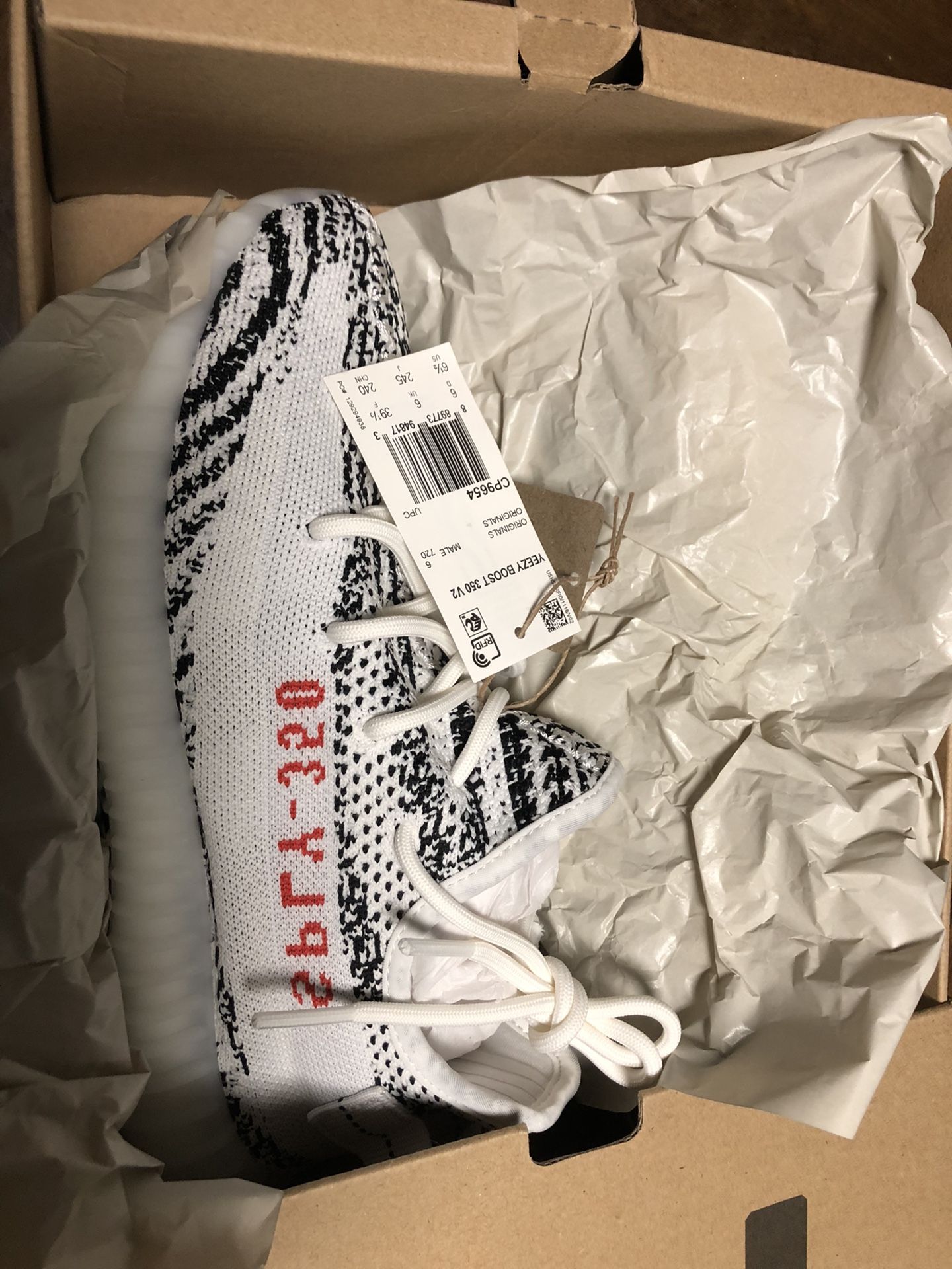 Yeezy 350 V2 Zebra