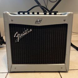 Fender Mustang 1 Vs 2 Electric Guitar Amp 