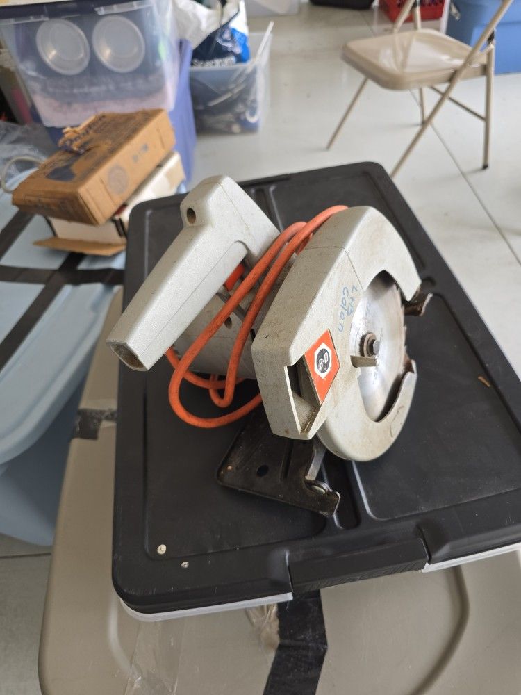 Black & Decker Circular Saw