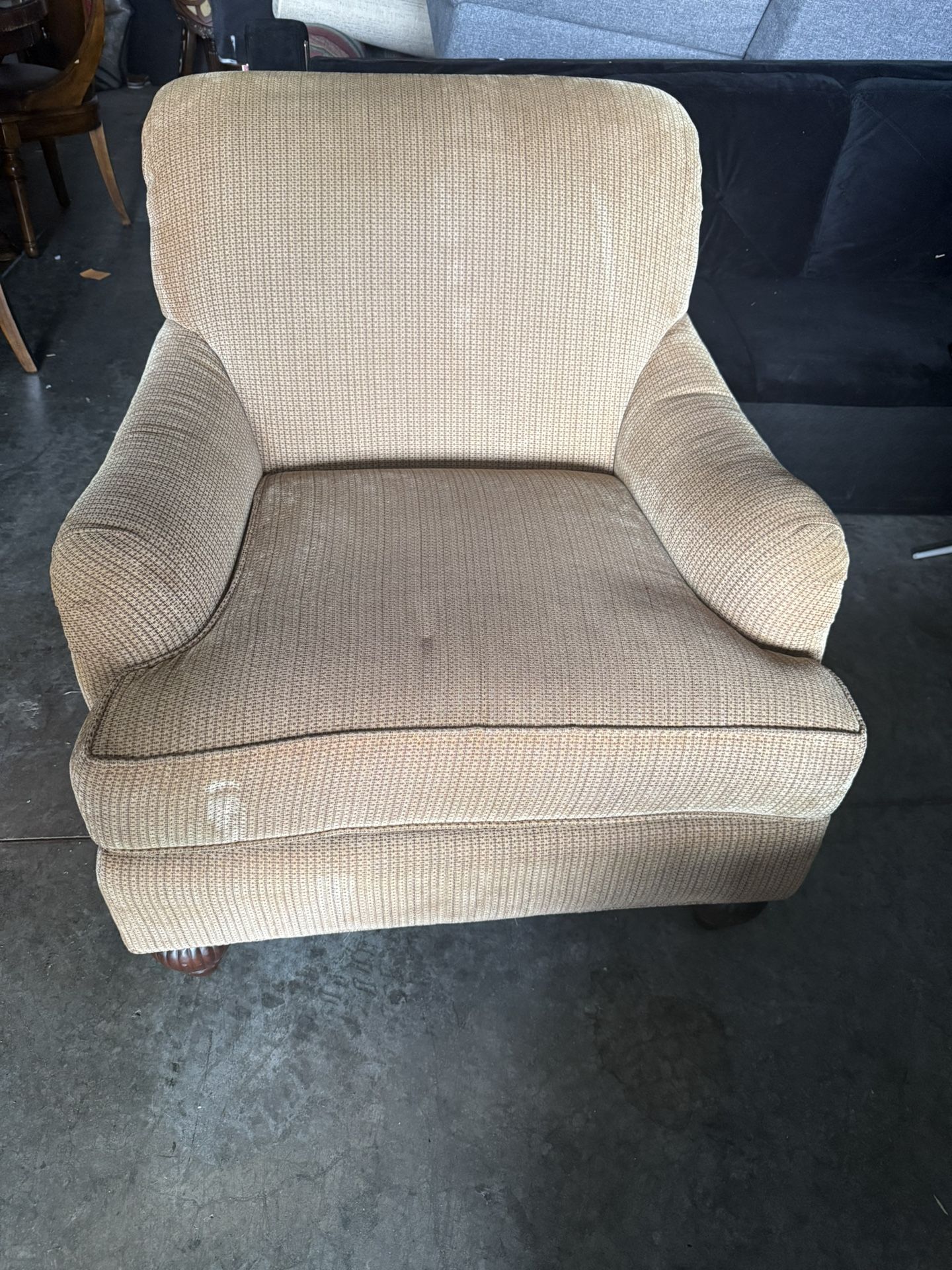 Sofa Chair FREE MUST GO!