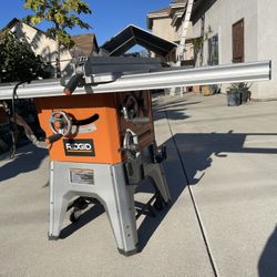 Rigid Table Saw Professional.