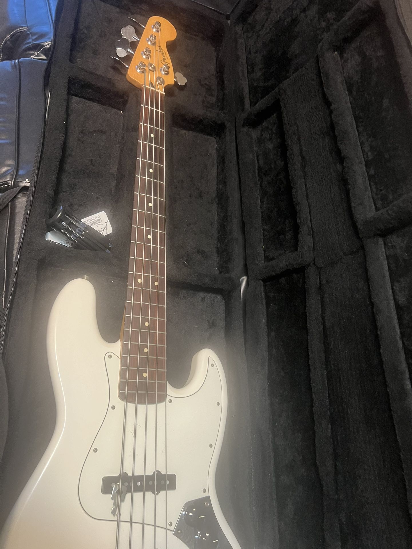 Fender Player Jazz Bass - Polar White with Maple Fingerboard