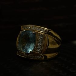 10k Aquamarine Stone Ring 
