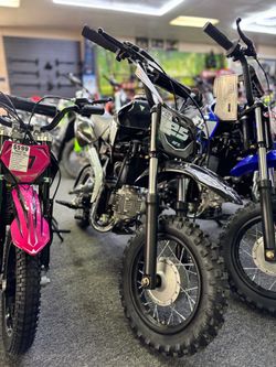Apollo DB25 70cc Black β Electric Start Dirt Bike