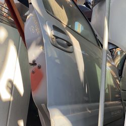2000 Venture Front Right Door