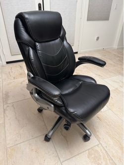 Comfortable Executive Office Chair