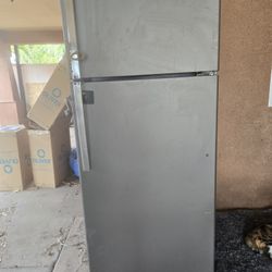 Top freezer Refrigerator