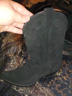 Dan post authentic leather boots. Made in mexico . Must pick up firm price