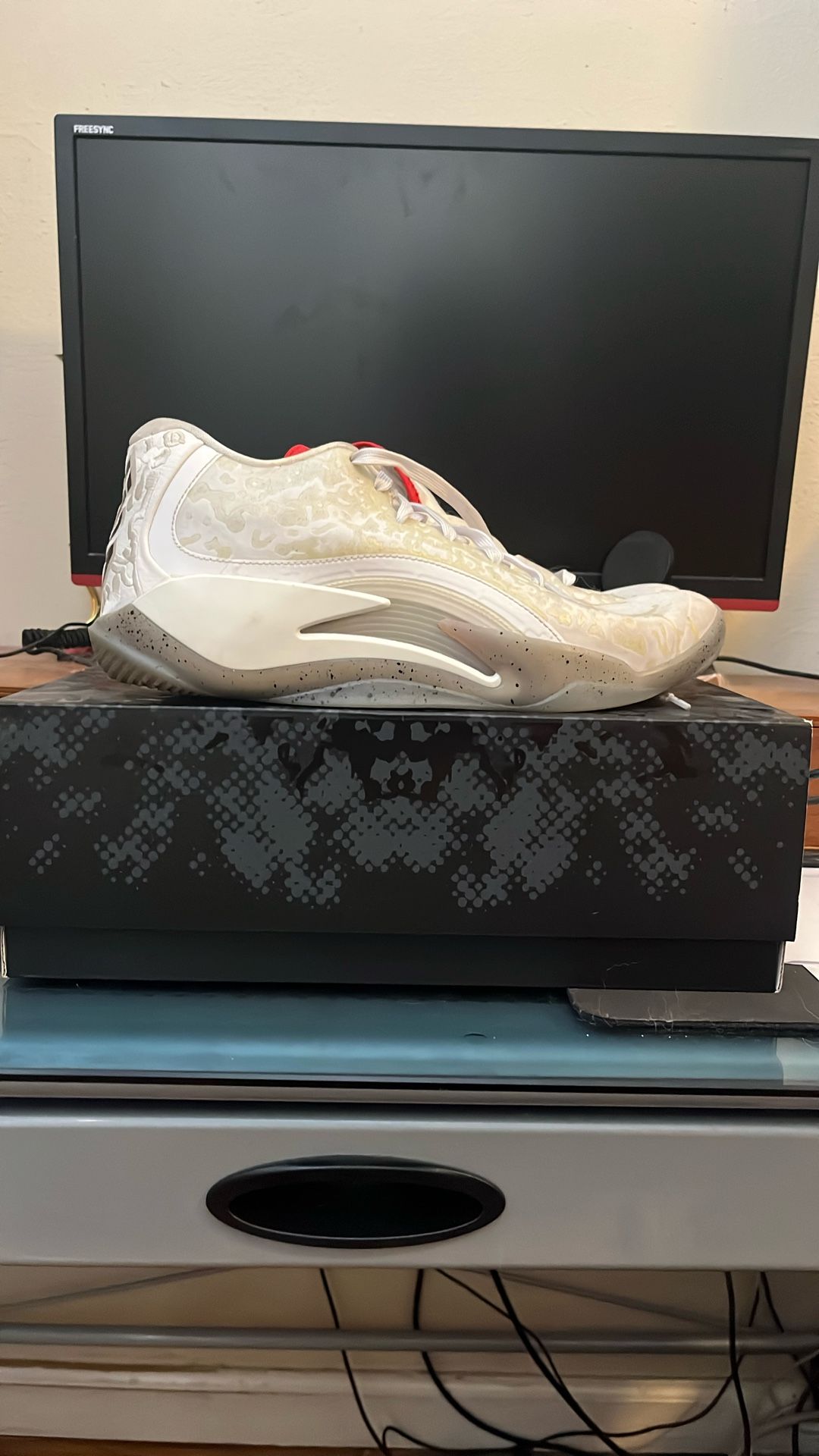 Zion 3 Basketball Shoe