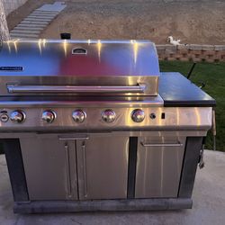 Sonoma 5 Burner BBQ Grill- Works Great!