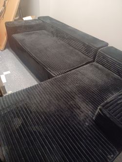 Boneless couch great condition