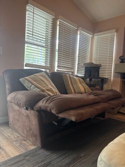 Chocolate brown 2 seater recliner couch (LIKE NEW)