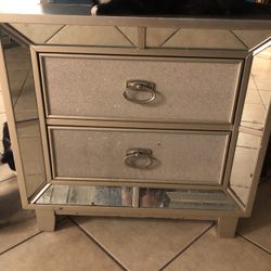 Dressers Or Nightstands