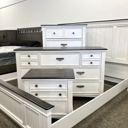 New King Bedroom Set — SPECIAL 
