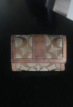 Authentic COACH ladies wallet. Used.
