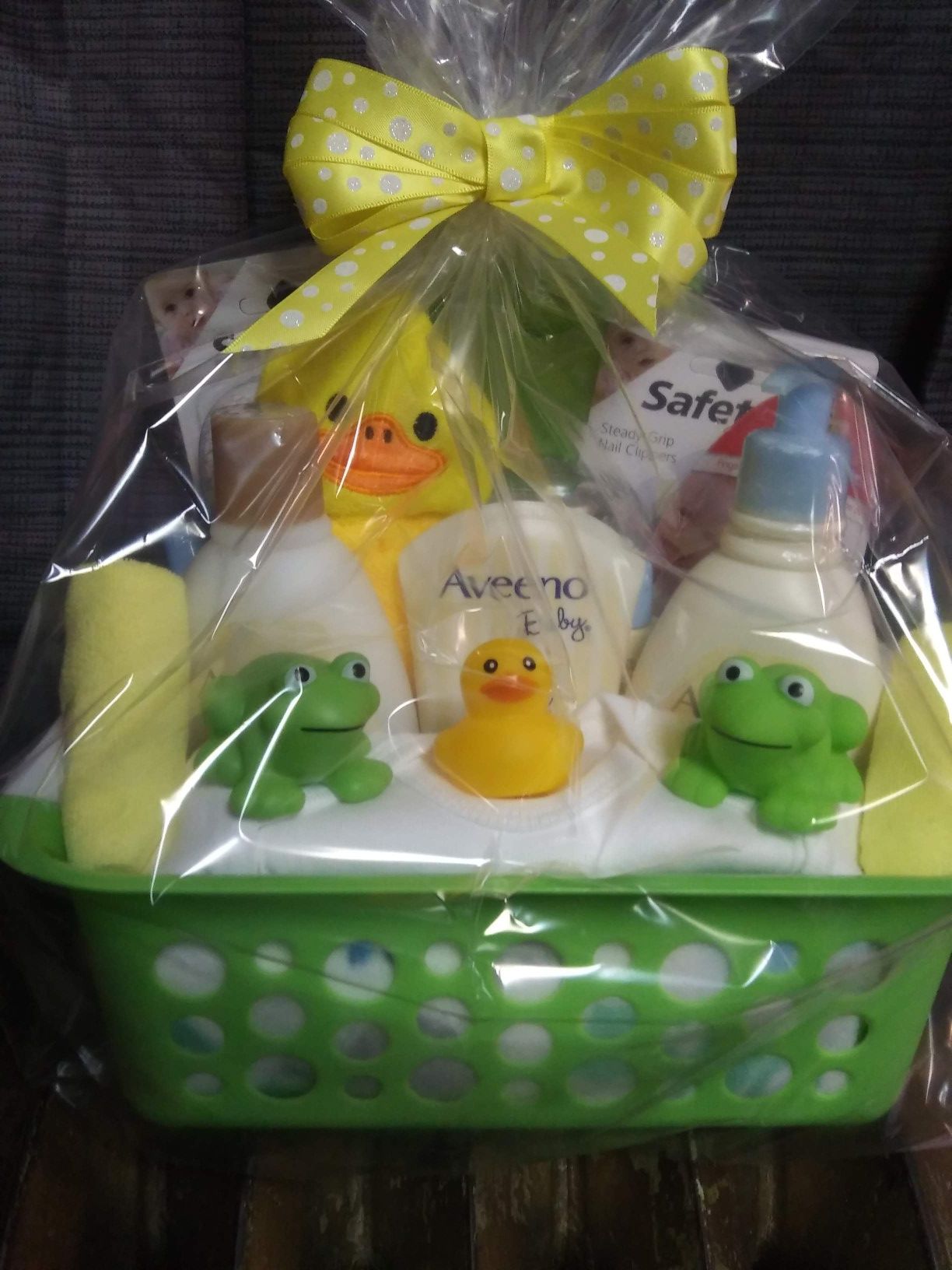 Baby gift basket Boy girl gender neutral