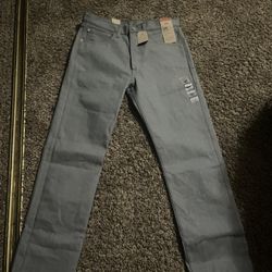 grey Levi's 501
