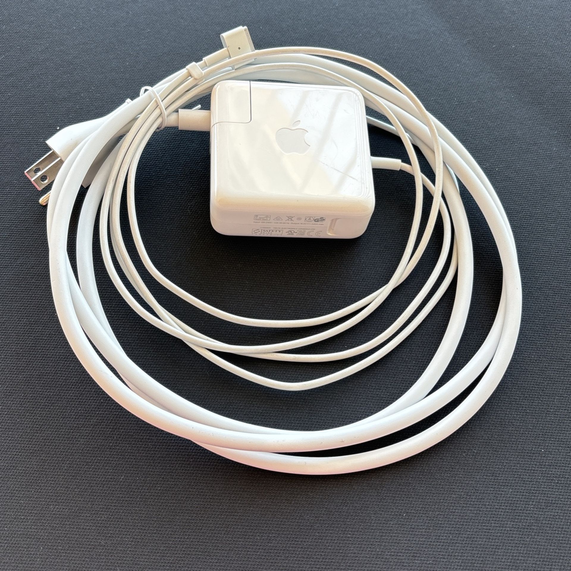 Apple 60W MagSafe 2 Power Adapter