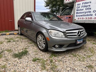 Mercedes Sedan 300