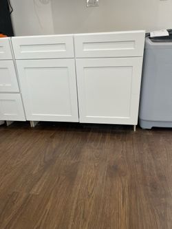 White Kitchen Cabinet 30x24