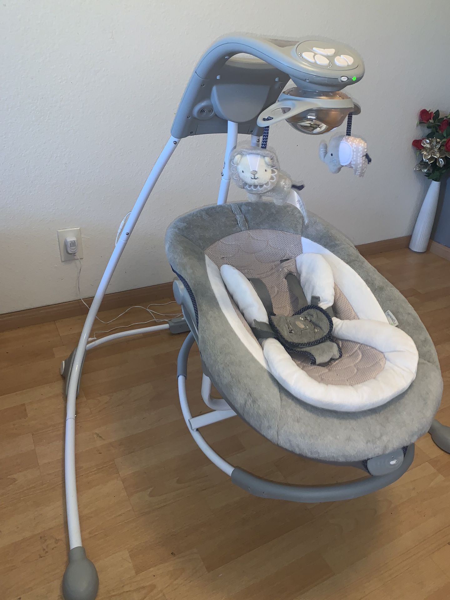 Ingenuity baby Swing 360 turn/2