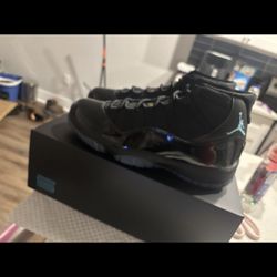 Nike Air Jordan 11 Retro Gamma's Black Blue GS Size 6Y