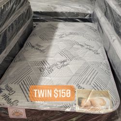 Twin Set 
