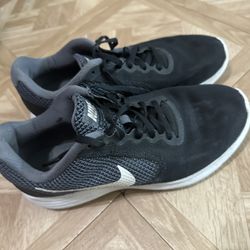 Nike Shoes Size 7.5