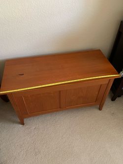 Wood storage chest