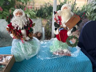 Santa’s - Free Standing