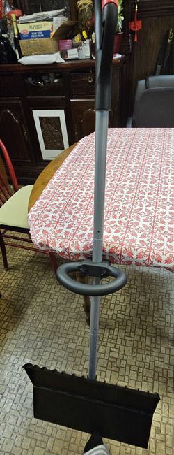 New never used large capacity snow shovel/pusher with comfort and guide handles.