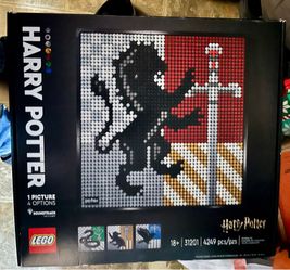 LEGO Art: Harry Potter Hogwarts Crests (31201) New in Sealed Box!