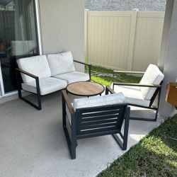 Patio Furniture - All In Picture / Patio De Terraza - Todo Incluido