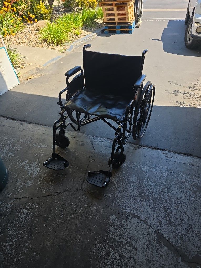 Drive HEAVY DUTY WHEELCHAIR 450 LBS WEIGHT CAPACITY 24"WIDE