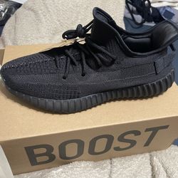 Onyx Adidas Yeezy Boost 350 V2