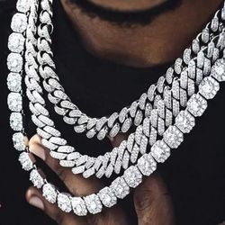 3 Piece Bust Down Necklaces 🥶