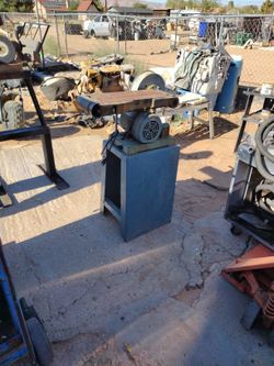 Combination Of Disk And Belt Sander