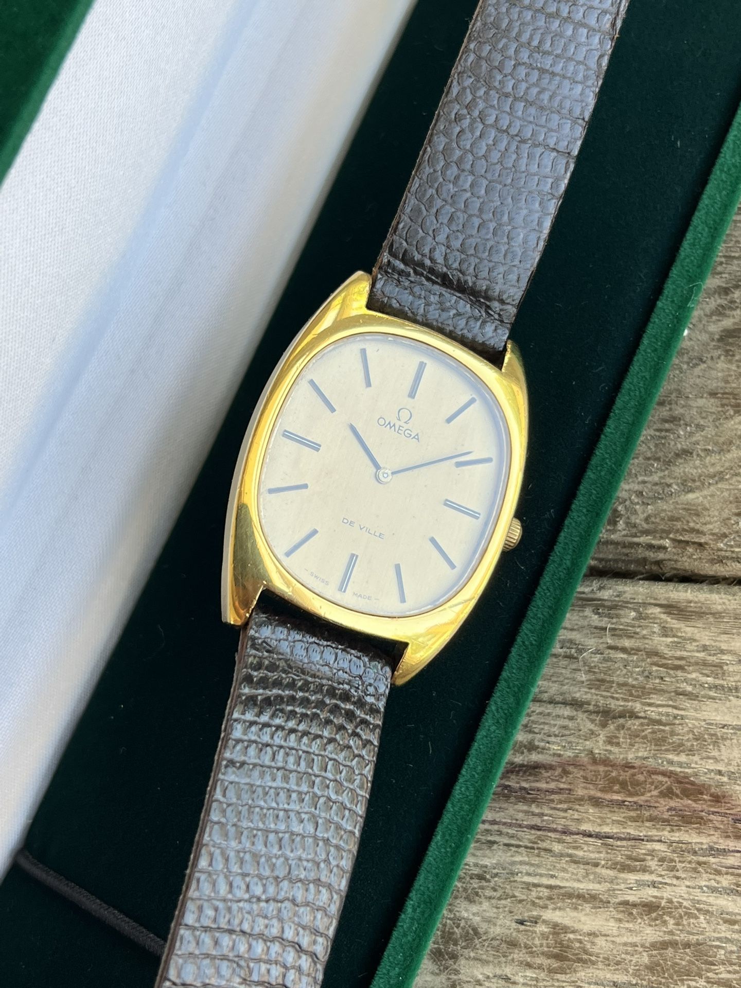 Vintage Omega Mans Watch Manually Winding