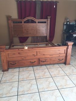 Cal king bedroom Set