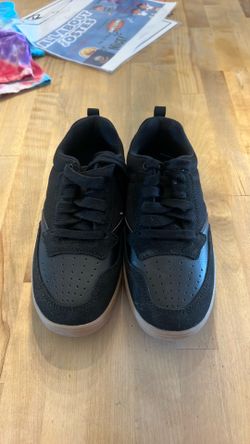 Boys shoes Art Class Size 3