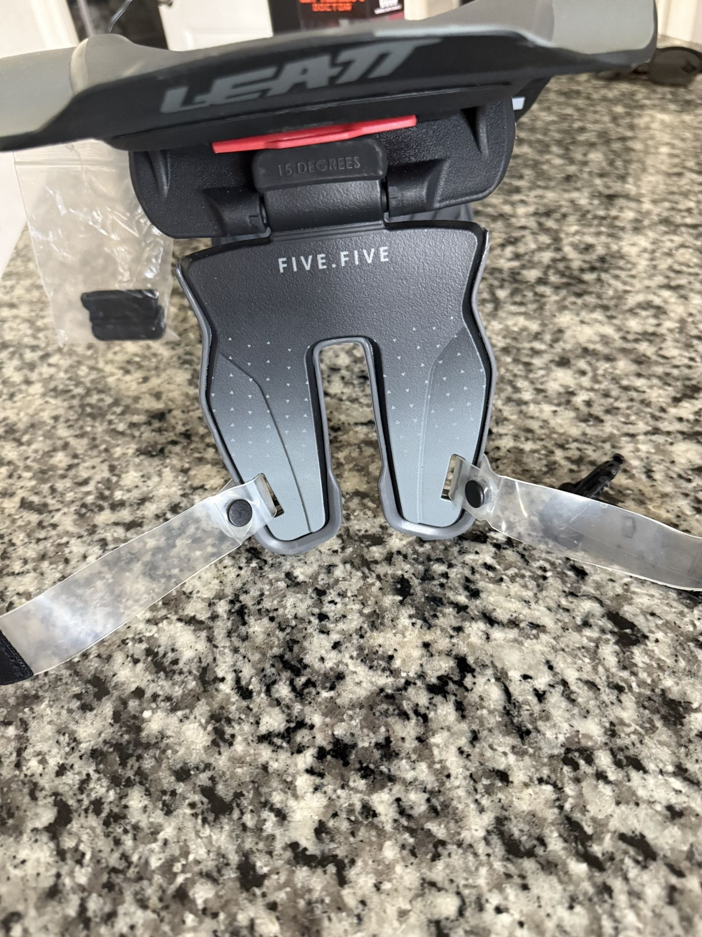 Neck brace MTB Leatt 5.5